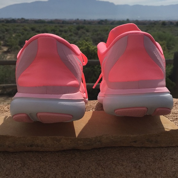 NWOT Women’s Nike Flex Run. - Picture 7 of 8
